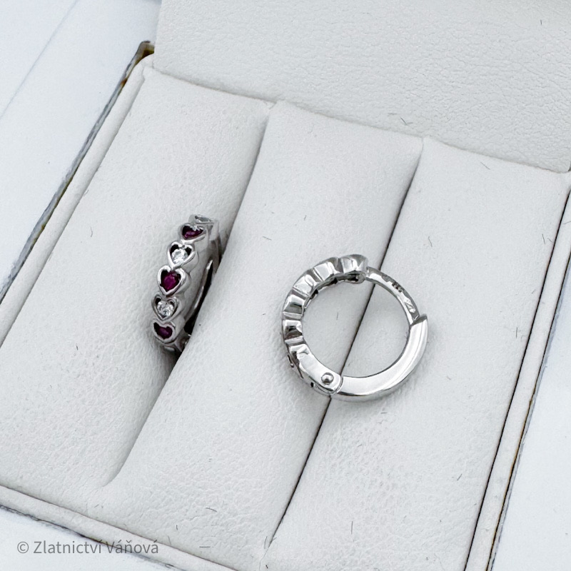 Bílé zlato dětské náušnice kroužky SRDÍČKA